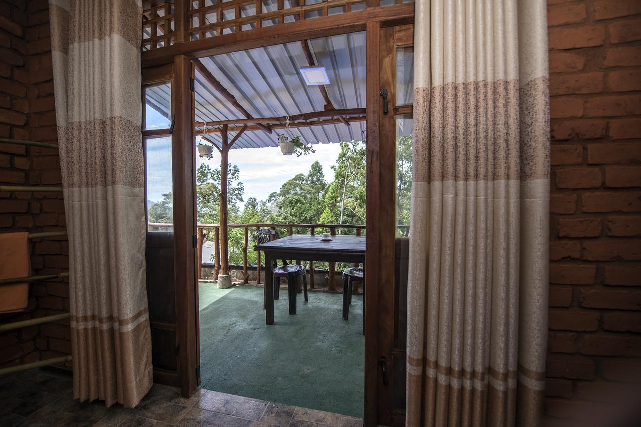 Apurvi Homestay Ella Exteriör bild
