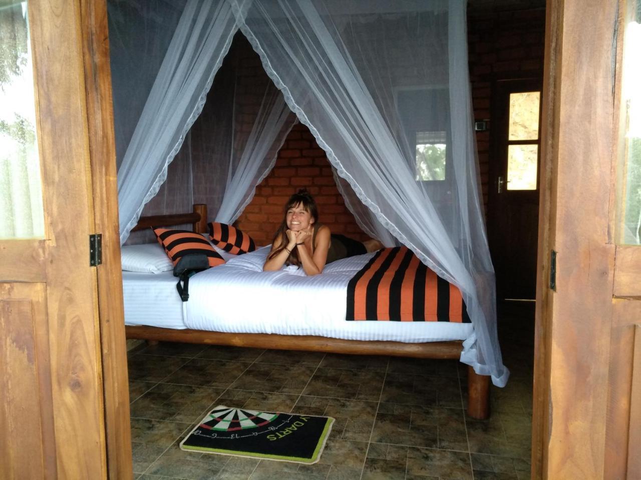 Apurvi Homestay Ella Exteriör bild